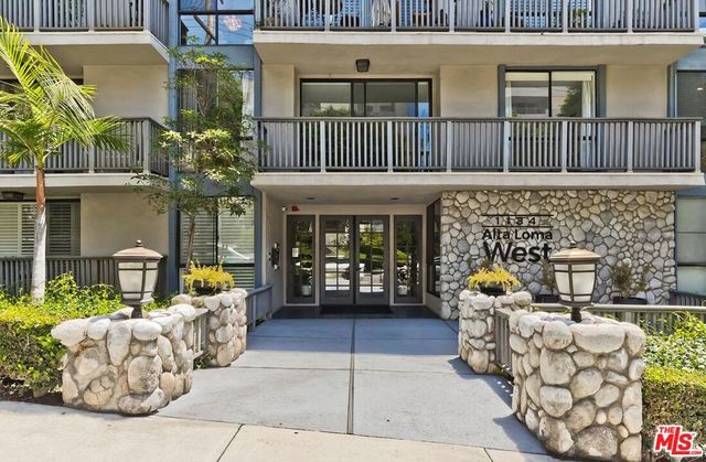 1134 Alta Loma Road 305, West Hollywood, CA 90069