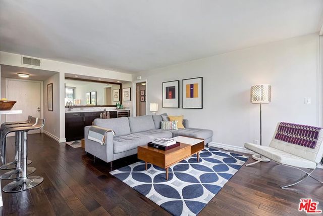 1134 Alta Loma Road 305, West Hollywood, CA 90069