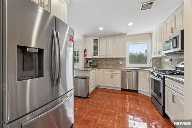194 Madison Avenue, Cresskill, NJ 07626