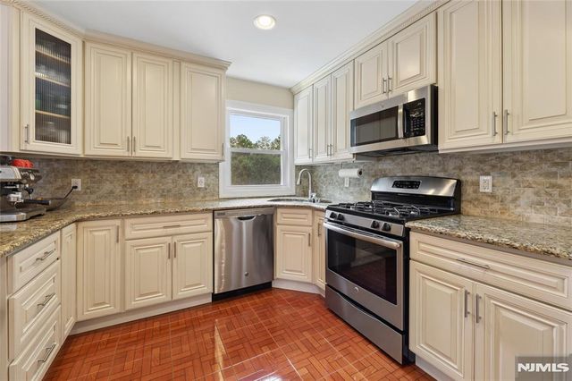 194 Madison Avenue, Cresskill, NJ 07626