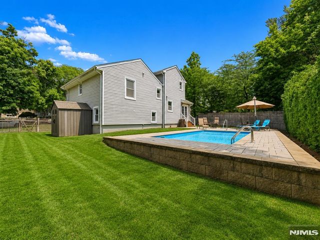 194 Madison Avenue, Cresskill, NJ 07626