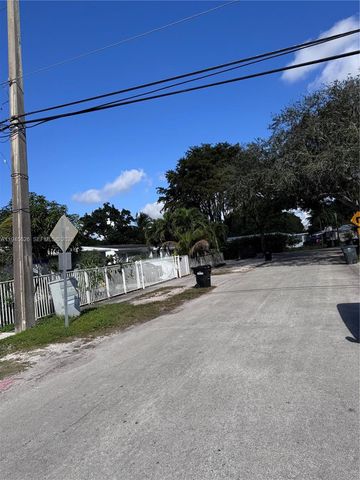 12625 NW 1st Court, North Miami, FL 33168