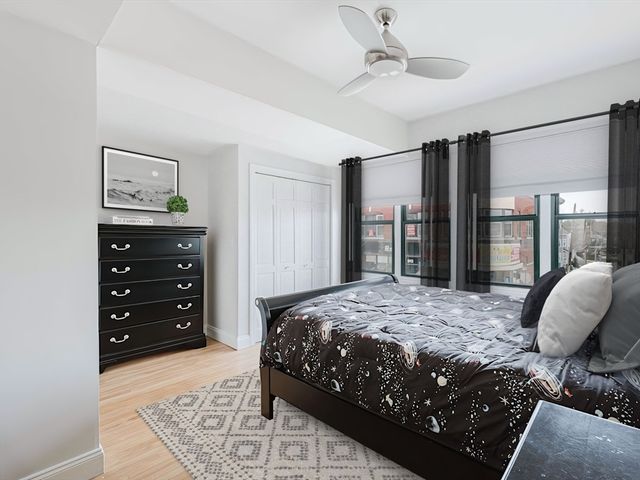 6 Cushing St 1, Waltham, MA 02453