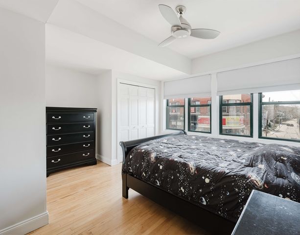 6 Cushing St 1, Waltham, MA 02453