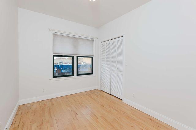 6 Cushing St 1, Waltham, MA 02453