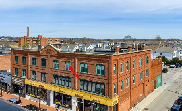 6 Cushing St 1, Waltham, MA 02453