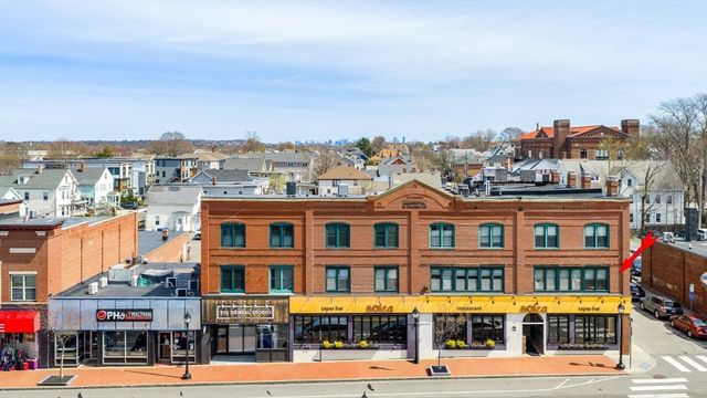 6 Cushing St 1, Waltham, MA 02453