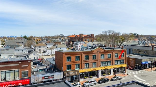 6 Cushing St 1, Waltham, MA 02453