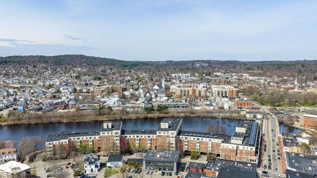 6 Cushing St 1, Waltham, MA 02453