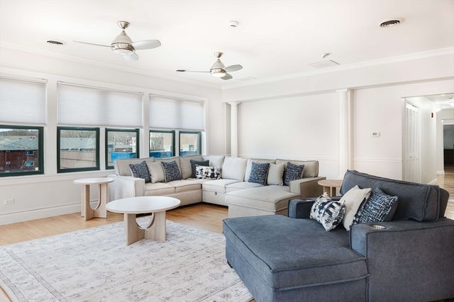 6 Cushing St 1, Waltham, MA 02453