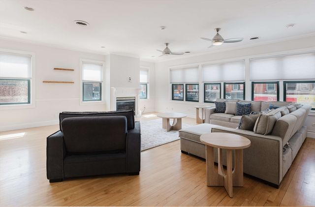 6 Cushing St 1, Waltham, MA 02453