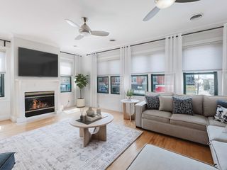 6 Cushing St 1, Waltham, MA 02453