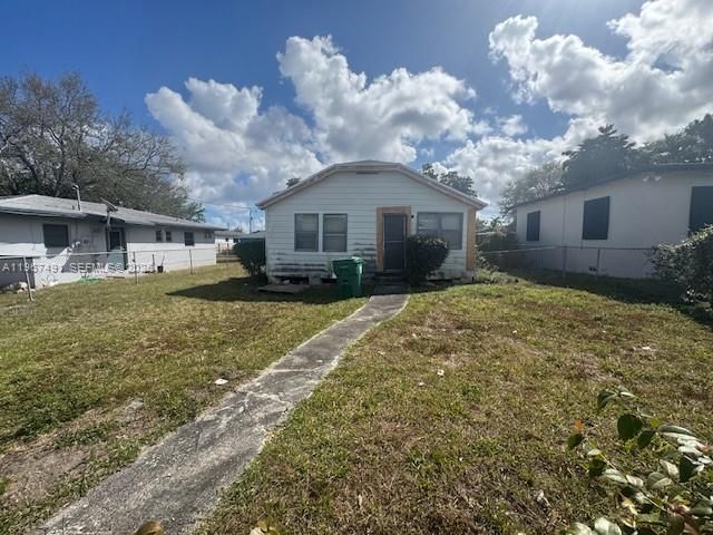 1244 NW 68th Ter, Miami, FL 33147