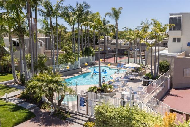 16102 Fame, Huntington Beach, CA 92649