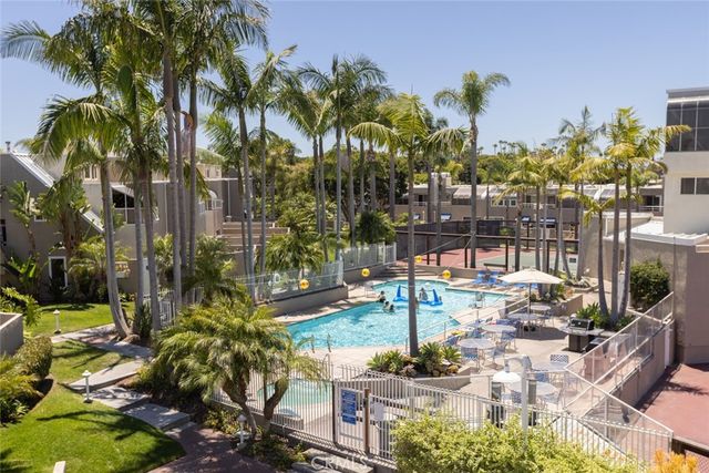 16102 Fame, Huntington Beach, CA 92649