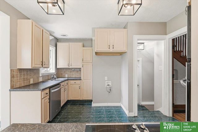 1749 N Broad Street, Fremont, NE 68025