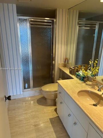 19707 Turnberry Way 17-E, Aventura, FL 33180