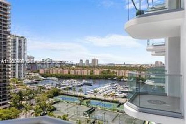 19707 Turnberry Way 17-E, Aventura, FL 33180