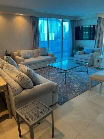 19707 Turnberry Way 17-E, Aventura, FL 33180