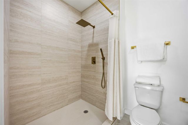 7117 Springdale Street A, Houston, TX 77028