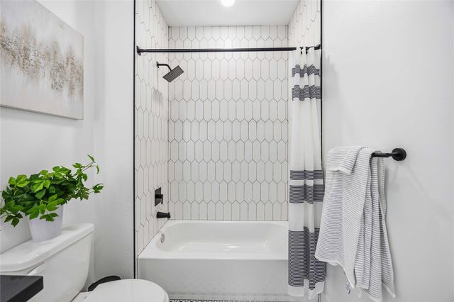 7117 Springdale Street A, Houston, TX 77028