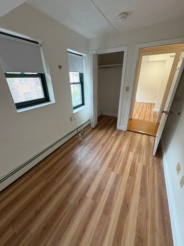 400 Massachusetts Avenue 30, Boston, MA 02115