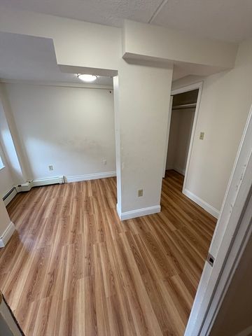 400 Massachusetts Avenue 30, Boston, MA 02115