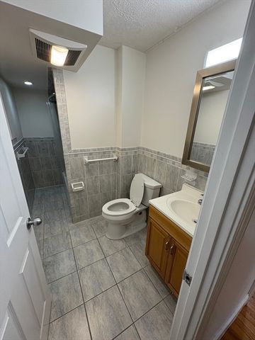 400 Massachusetts Avenue 30, Boston, MA 02115