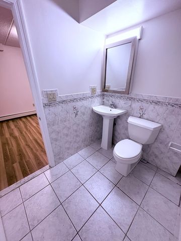 400 Massachusetts Avenue 30, Boston, MA 02115