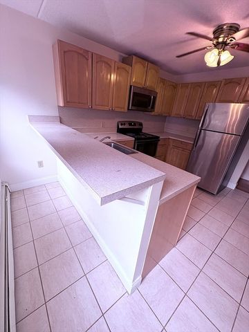 400 Massachusetts Avenue 30, Boston, MA 02115