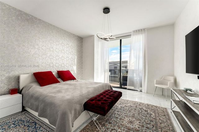 1000 Brickell Plz PH5203-FURN, Miami, FL 33131