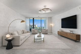 1000 Brickell Plz PH5203-FURN, Miami, FL 33131