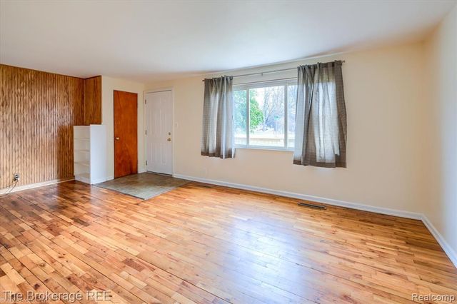 4093 Coral Street, Burton, MI 48509