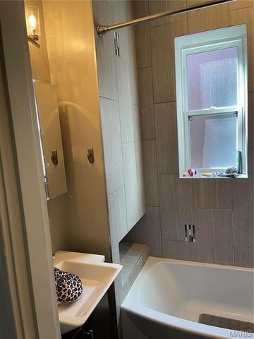 1806 Allen Avenue, St Louis, MO 63104