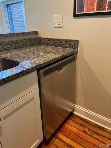 1806 Allen Avenue, St Louis, MO 63104