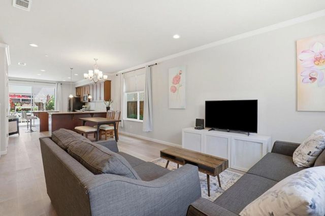 187 Springtime Circle, Hollister, CA 95023