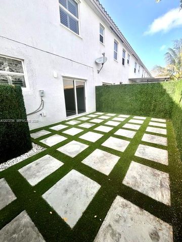 2606 SE 13th Street, Homestead, FL 33035