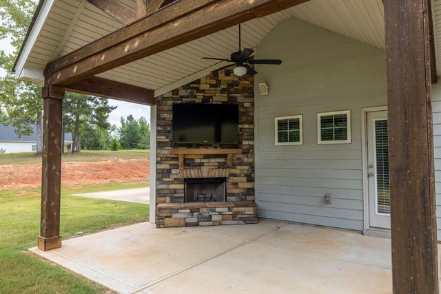 68 Dunley Court, Ellerslie, GA 31807