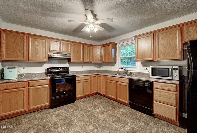 111 Independence Lane, Elizabethton, TN 37643