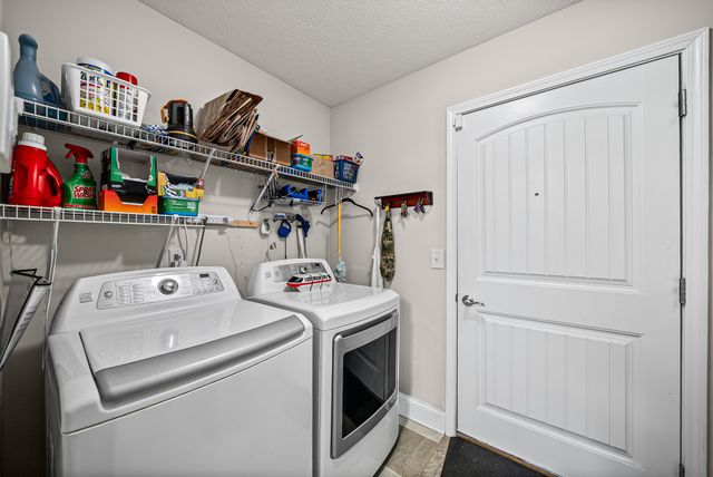 1168 Belvoir Ln, Clarksville, TN 37040