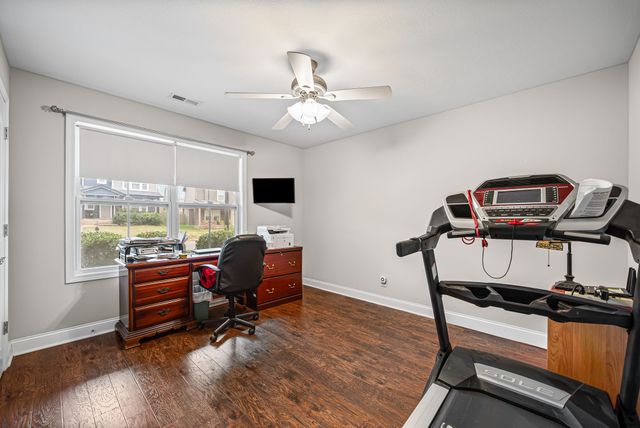 1168 Belvoir Ln, Clarksville, TN 37040