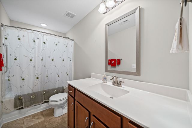 1168 Belvoir Ln, Clarksville, TN 37040