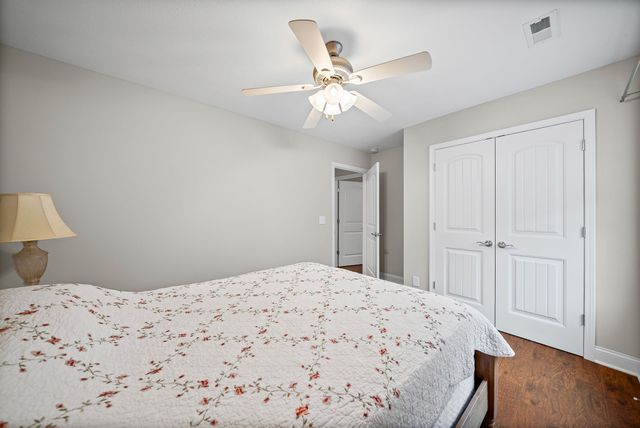 1168 Belvoir Ln, Clarksville, TN 37040