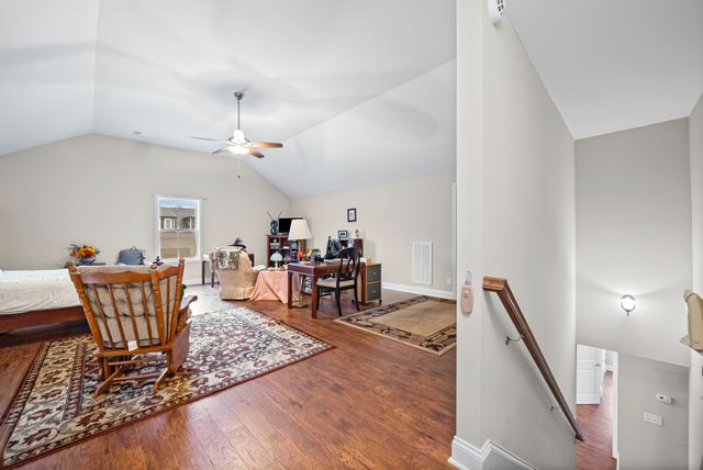 1168 Belvoir Ln, Clarksville, TN 37040