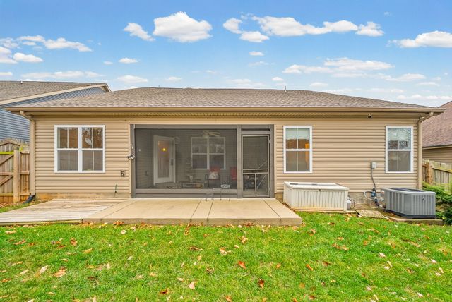 1168 Belvoir Ln, Clarksville, TN 37040