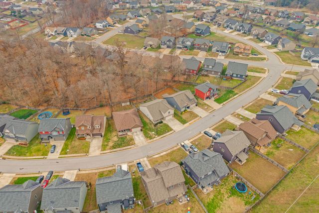 1168 Belvoir Ln, Clarksville, TN 37040