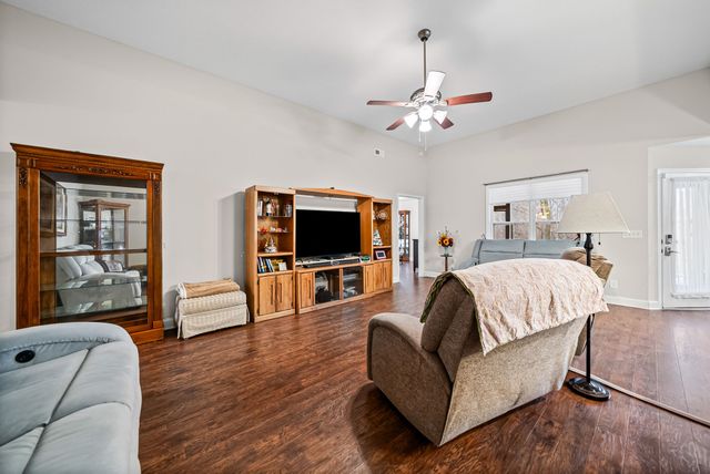 1168 Belvoir Ln, Clarksville, TN 37040