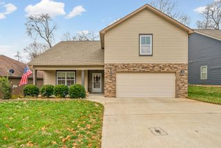 1168 Belvoir Ln, Clarksville, TN 37040