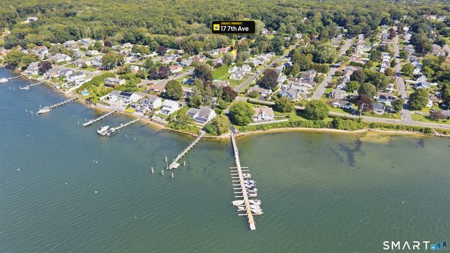 17 Seventh Avenue, Waterford, CT 06385