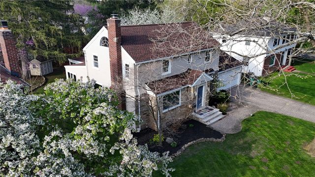 670 Claybourne Rd, Brighton, NY 14618